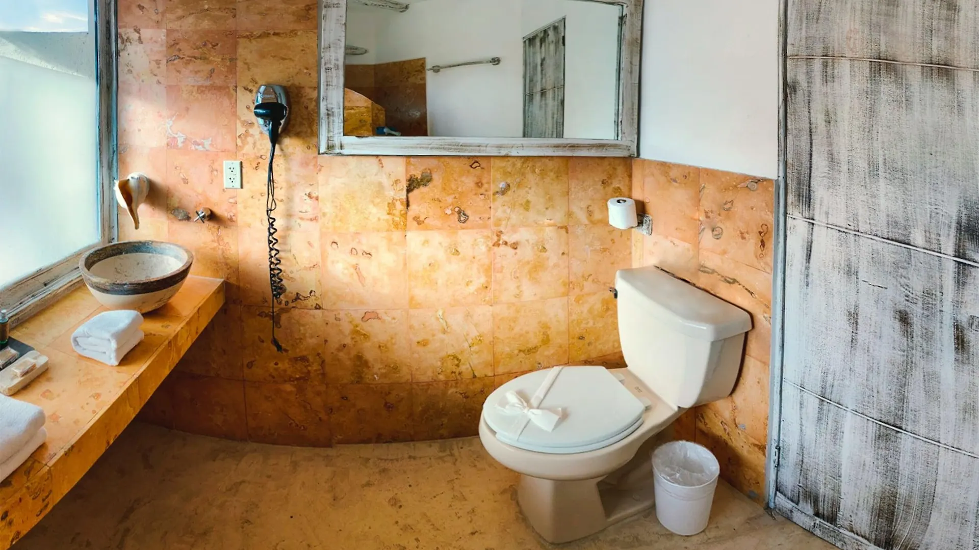 Holbox Dream Beachfront Hotel