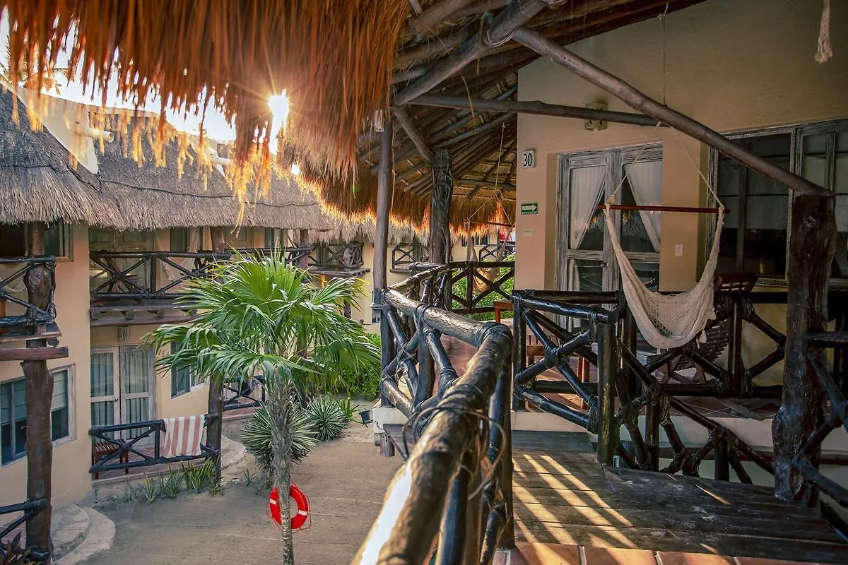 Holbox Dream Beachfront Hotel