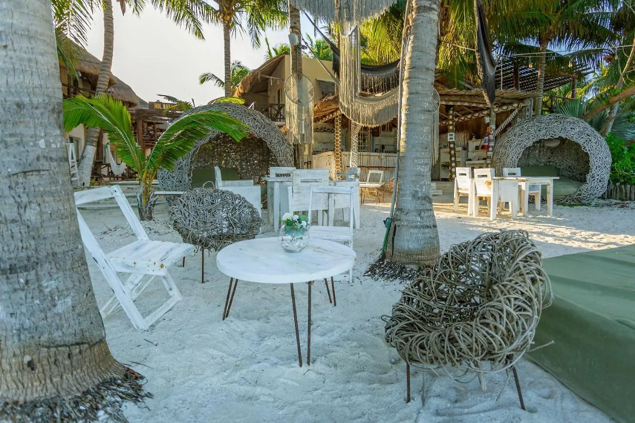 Holbox Dream Beachfront Hotel