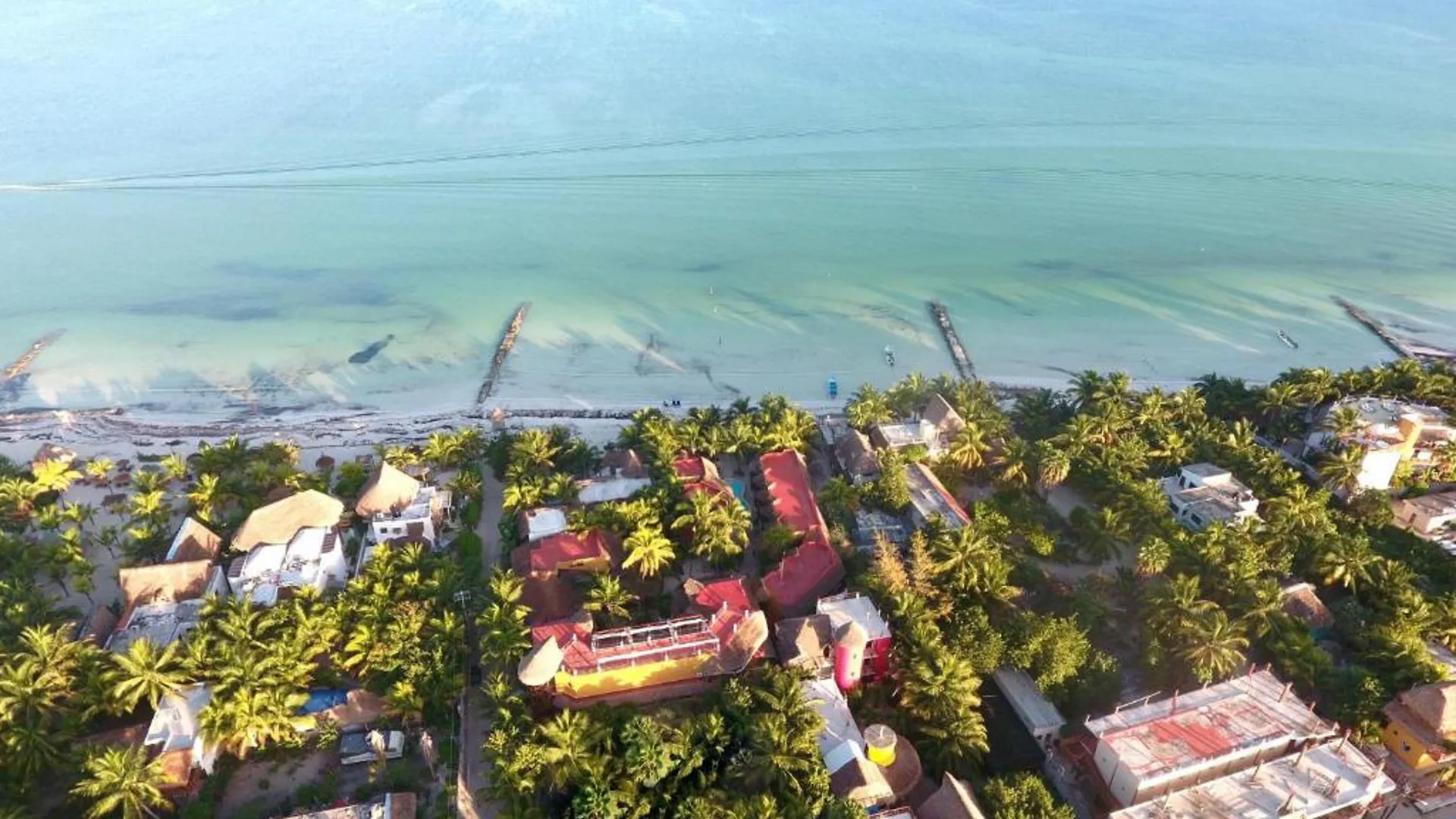 Holbox Dream Beachfront Hotel