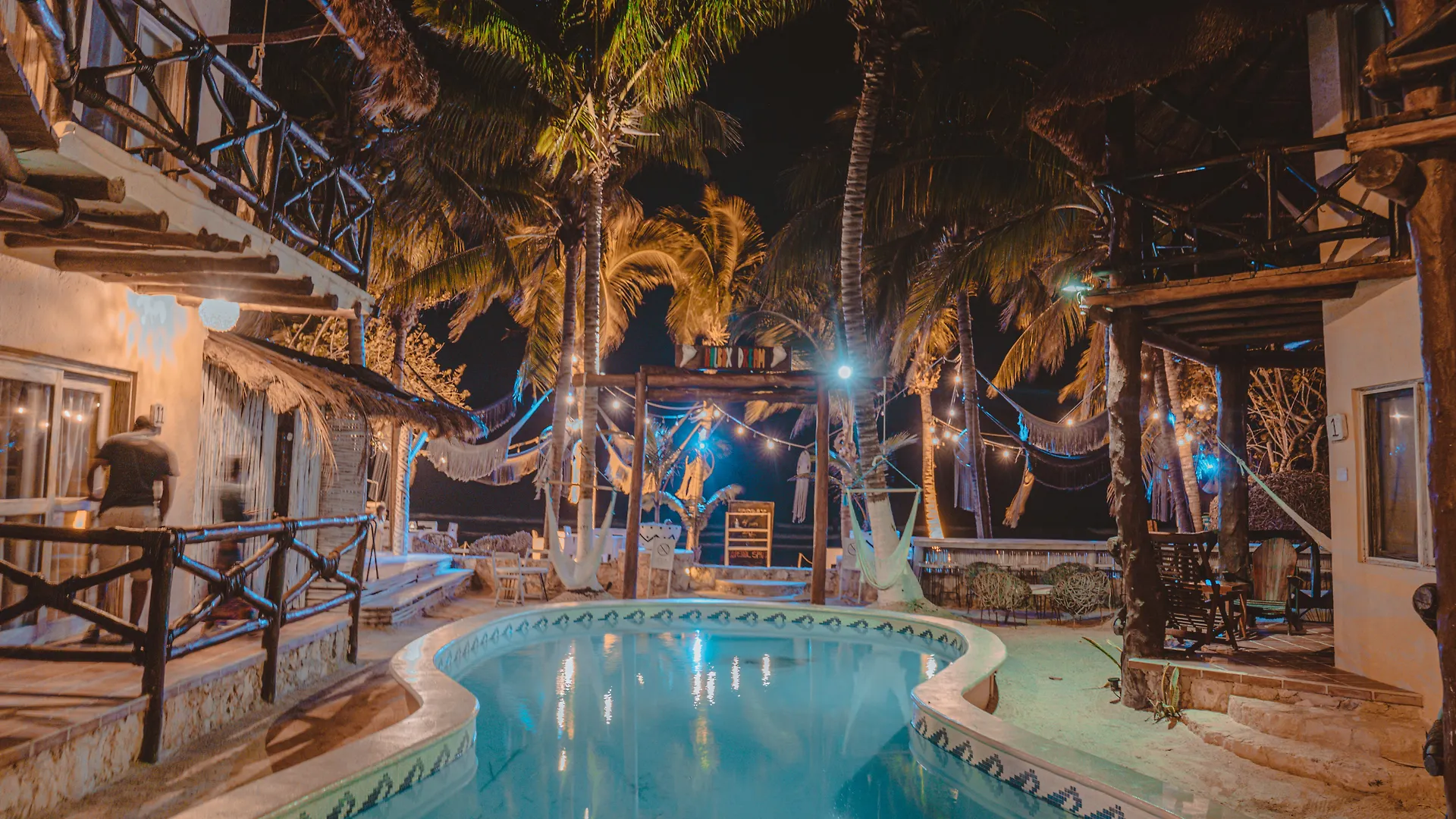 Holbox Dream Beachfront Hotel