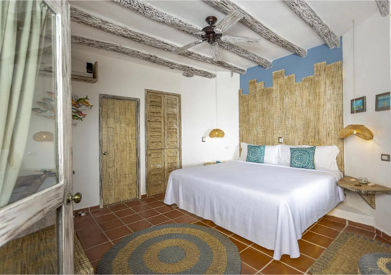 Holbox Dream Beachfront Hotel 3*,