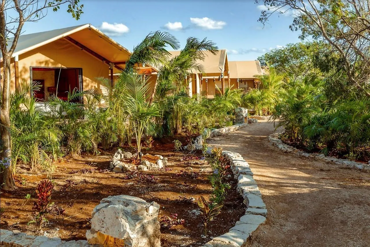 Holbox Dream Beachfront Hotel
