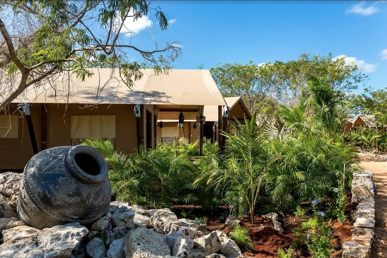 Holbox Dream Beachfront Hotel
