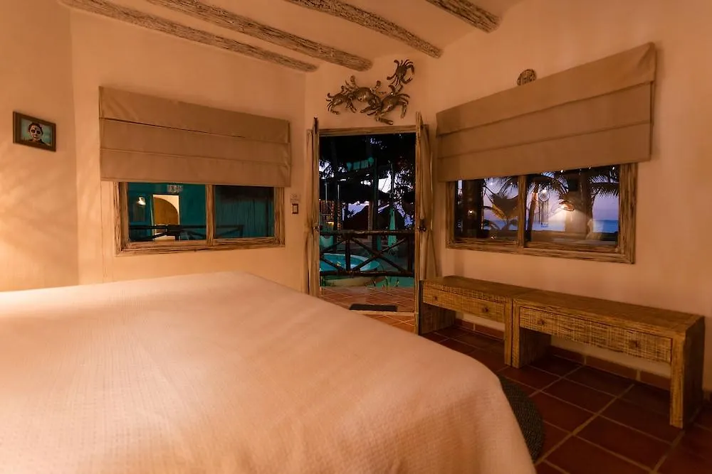 Holbox Dream Beachfront Hotel 3*,
